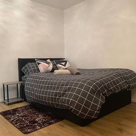 2 Bedroom Flat Camberwell Grove Londra Exterior foto