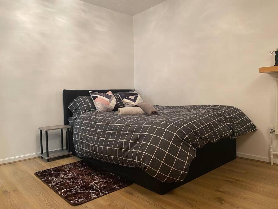2 Bedroom Flat Camberwell Grove Londra Exterior foto