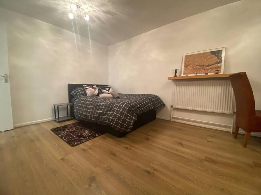 2 Bedroom Flat Camberwell Grove Londra Exterior foto