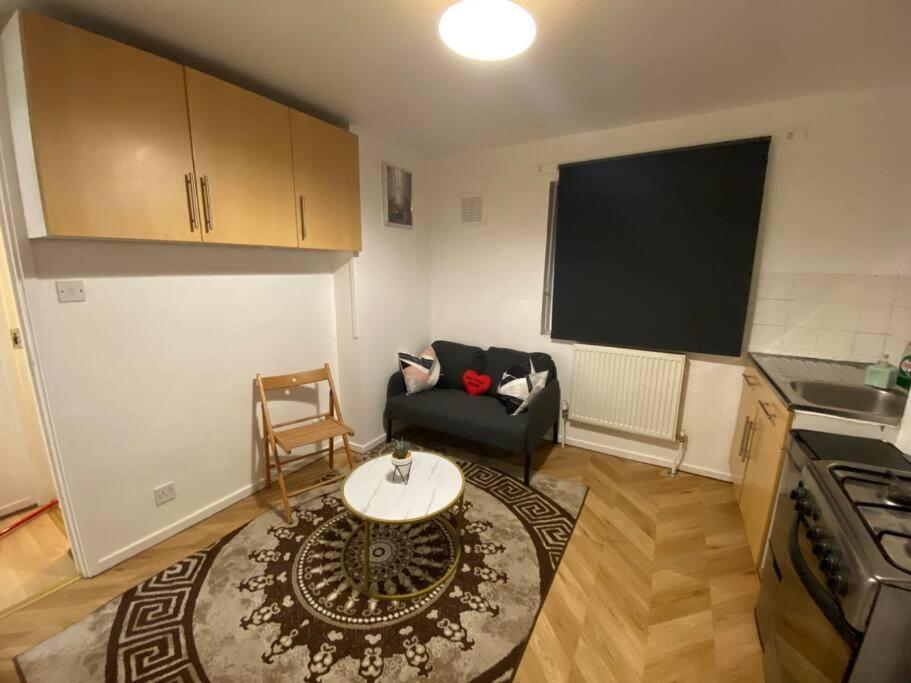 2 Bedroom Flat Camberwell Grove Londra Exterior foto