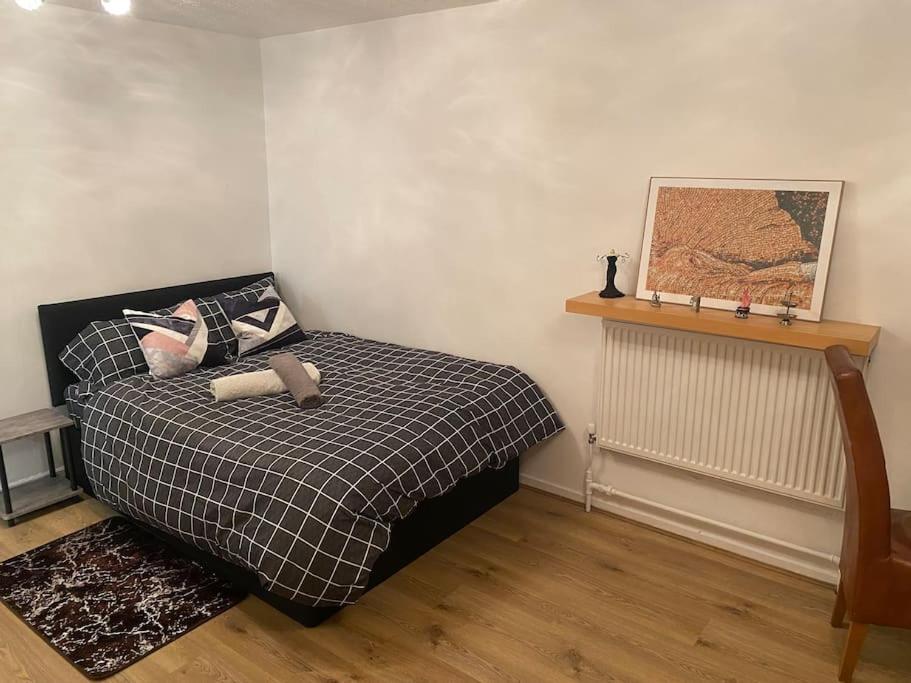 2 Bedroom Flat Camberwell Grove Londra Exterior foto